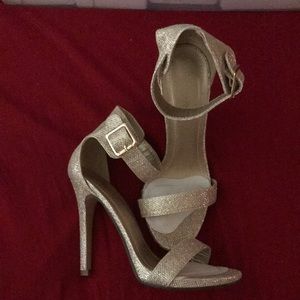 Size 8 gold heels